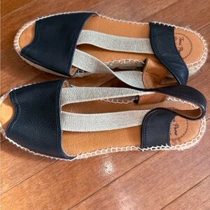 Toni Pons Black Espadrille Sandals Size 38